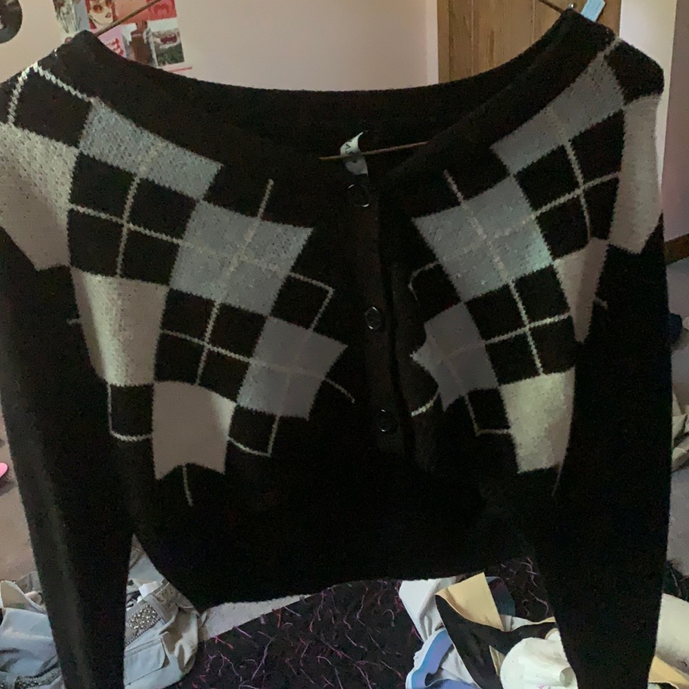 Blue and white patterned sweater
